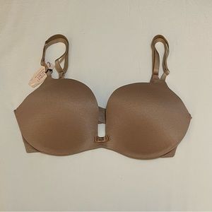 NWOT 32d VS Incredible push-up bra